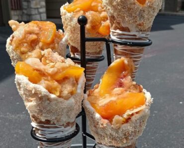Peach Cobbler Cones