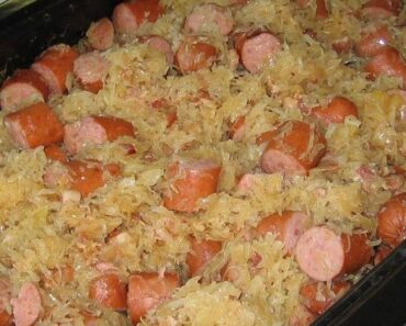 Polish sausage, Sauerkraut and potatoes ( CROCKPOT )