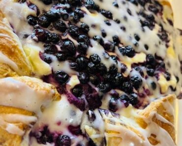 Blueberry Cheesecake Crescent Roll Casserole Recipe