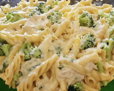Cheesy Chicken broccoli Pasta Casserole
