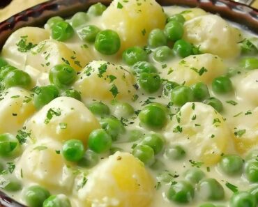 Creamed Potatoes and Peas Recipe