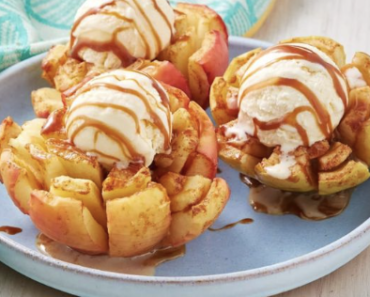 Baked Bloomin Apples