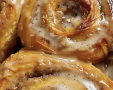 Banana Bread Cinnamon Rolls