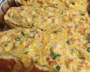 Cracked Crab Cheese Bread