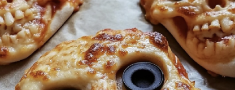 Halloween Pizza Skulls Recipe