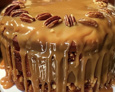 Christmas Pecan Praline Cake