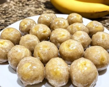 24- No-Bake Cinnamon Energy Bites (Banana-Free!)