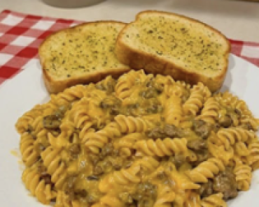 Cheesy Beef Taco Pasta Garlic Bread