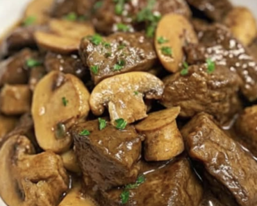 24-Creamy Crockpot Beef Tips & Mushrooms 24-Creamy Crockpot Beef Tips & Mushrooms