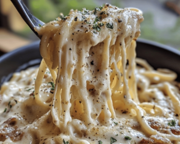 Creamy Loaded Bacon Cheeseburger Alfredo Pasta Creamy Loaded Bacon Cheeseburger Alfredo Pasta