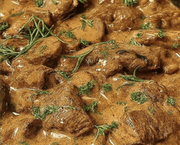 Skillet Beef Stroganoff Tortellini in Creamy Sauc Skillet Beef Stroganoff Tortellini in Creamy Sauc