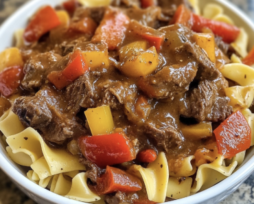 👉 Crockpot Mississippi Beef Noodles